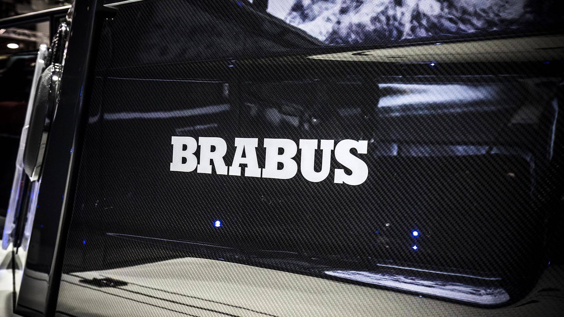 Thuyền đua Brabus Shadow 800